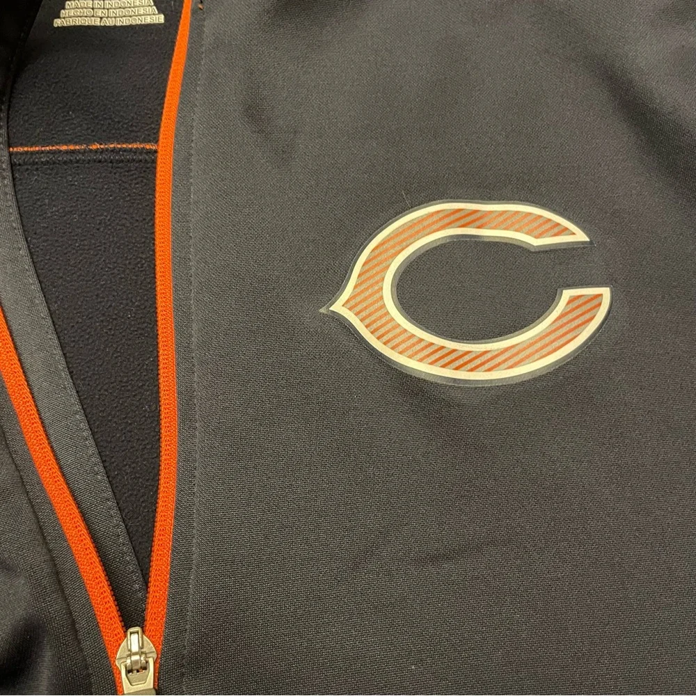 Majestic Therma Base Zip Up Chicago Bears Jacket. Size L